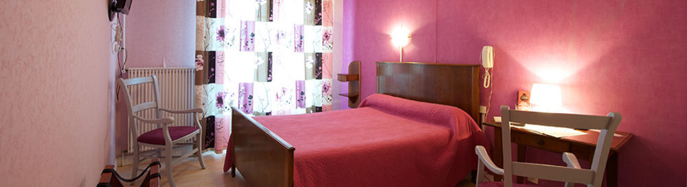 Hotel Logis Chez Germaine Geüs-d'Oloron Exteriér fotografie