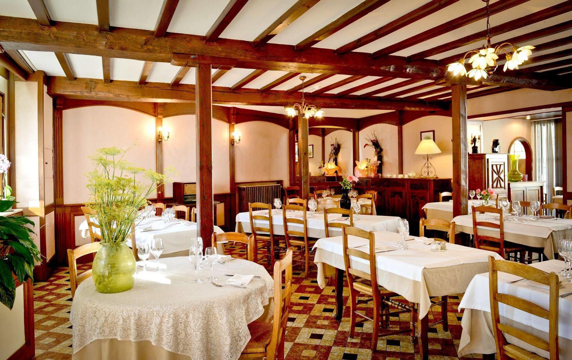 Hotel Logis Chez Germaine Geüs-d'Oloron Exteriér fotografie